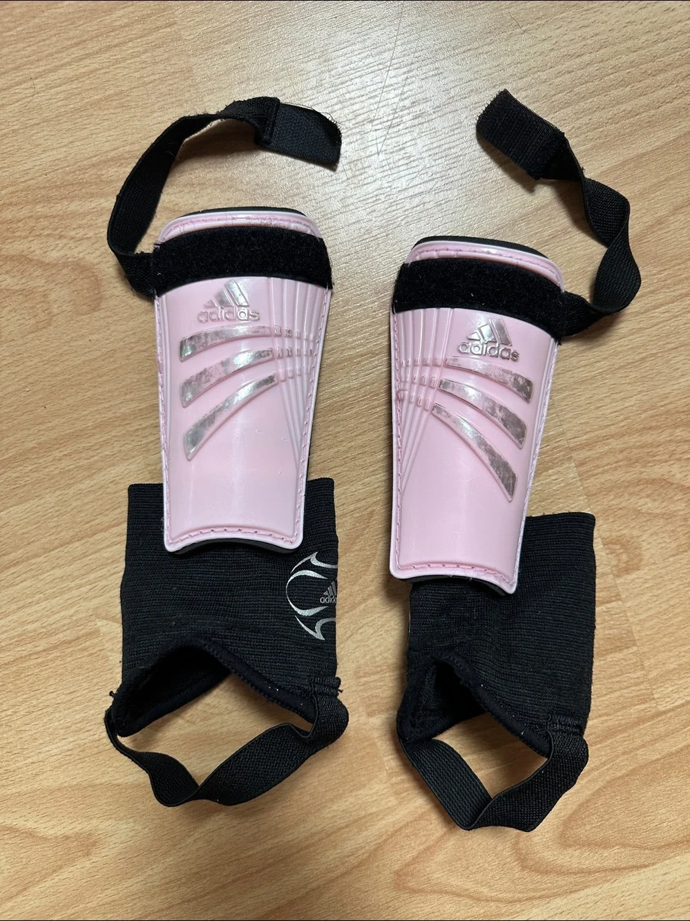 Adidas Toddler Girls Soccer Shin Guards Size XXS